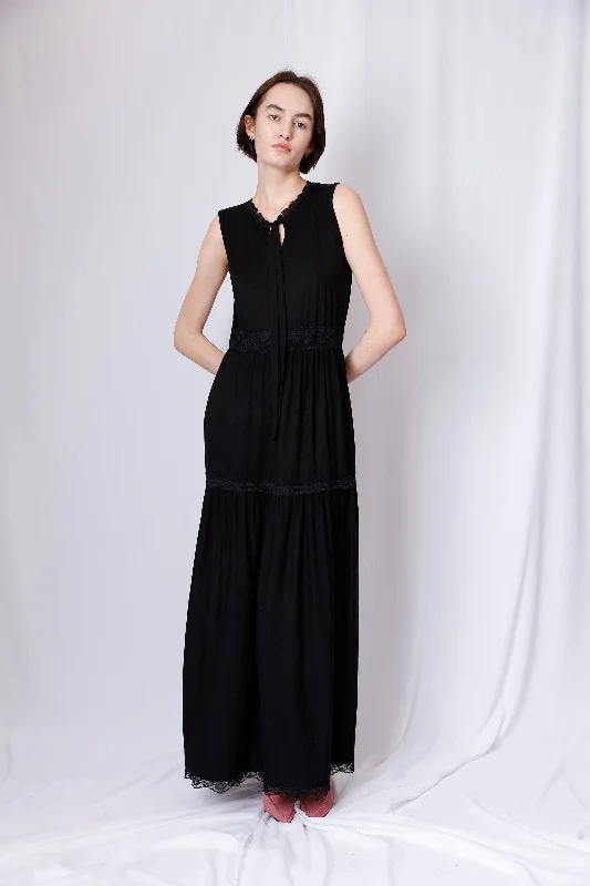 SLVLESS TIERED MAXI DRESS WITH POCKETS