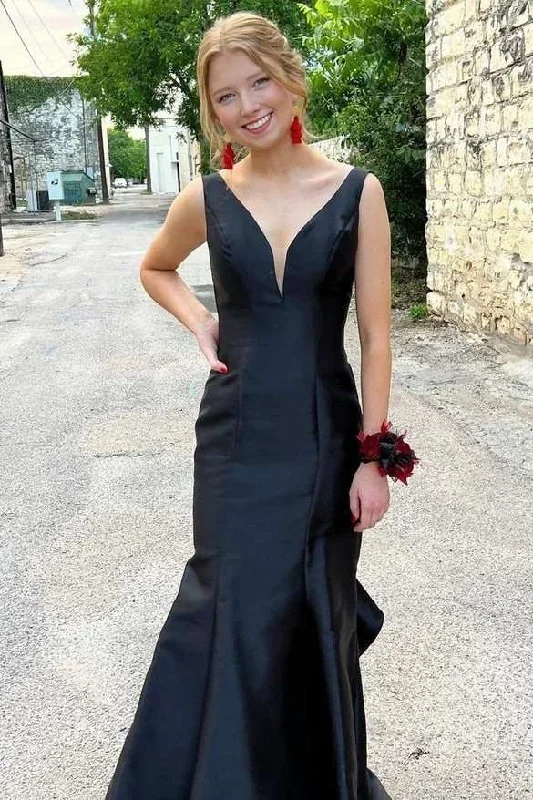 Black Plunge V Backless Mermaid Long Formal Gown